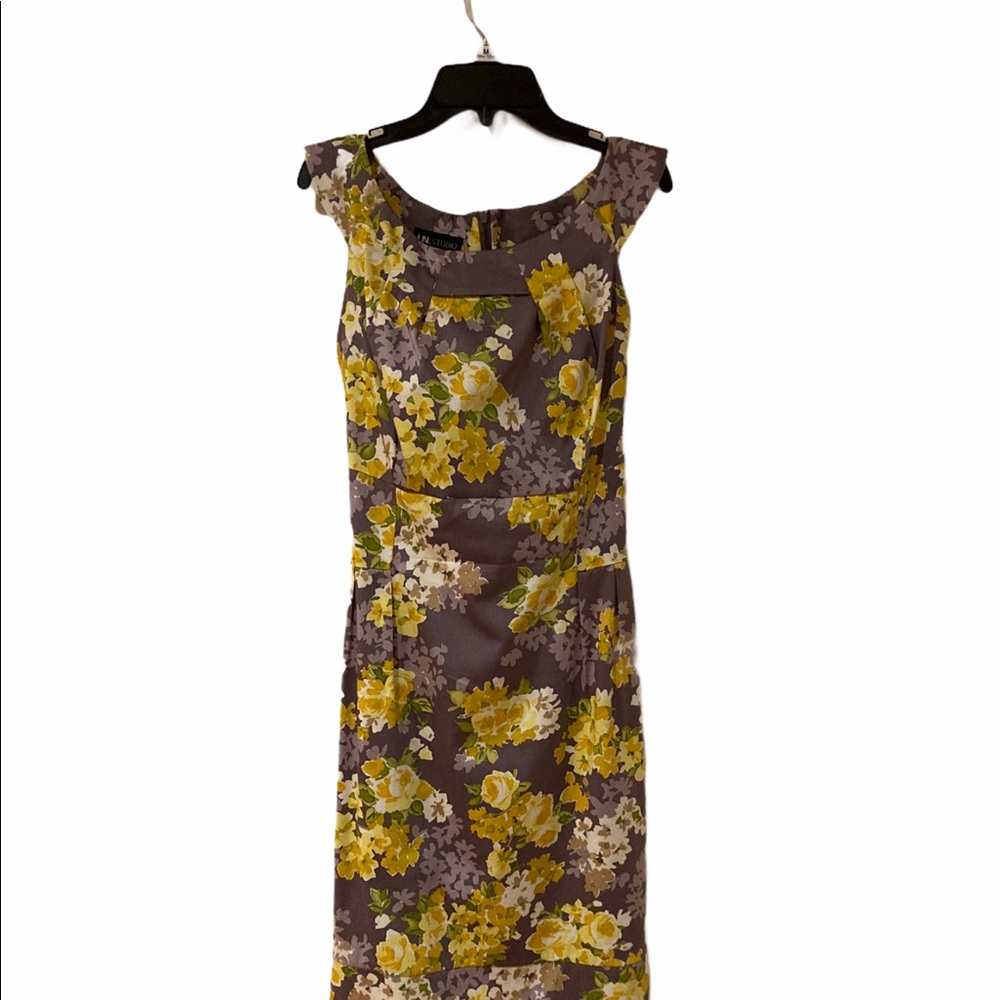 IN Studio floral fitted sleeveless dress size 12